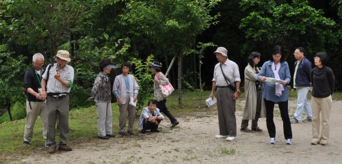 世屋の里五地区巡りで同窓会